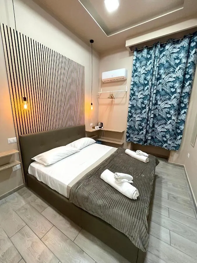 Valentine'S House Bed & Breakfast Naples Italy