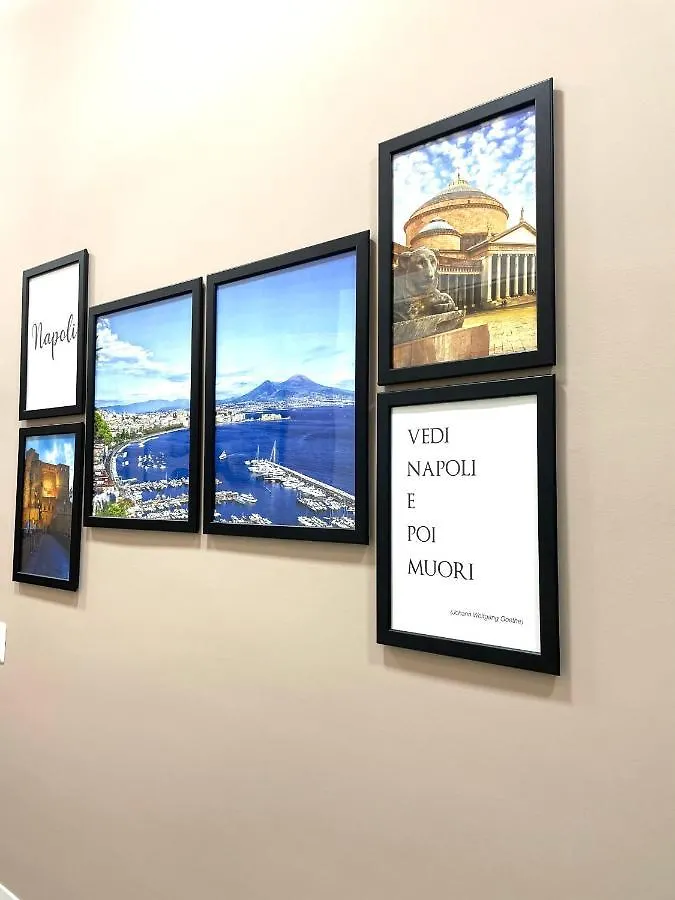 Valentine'S House Bed & Breakfast Naples Italy