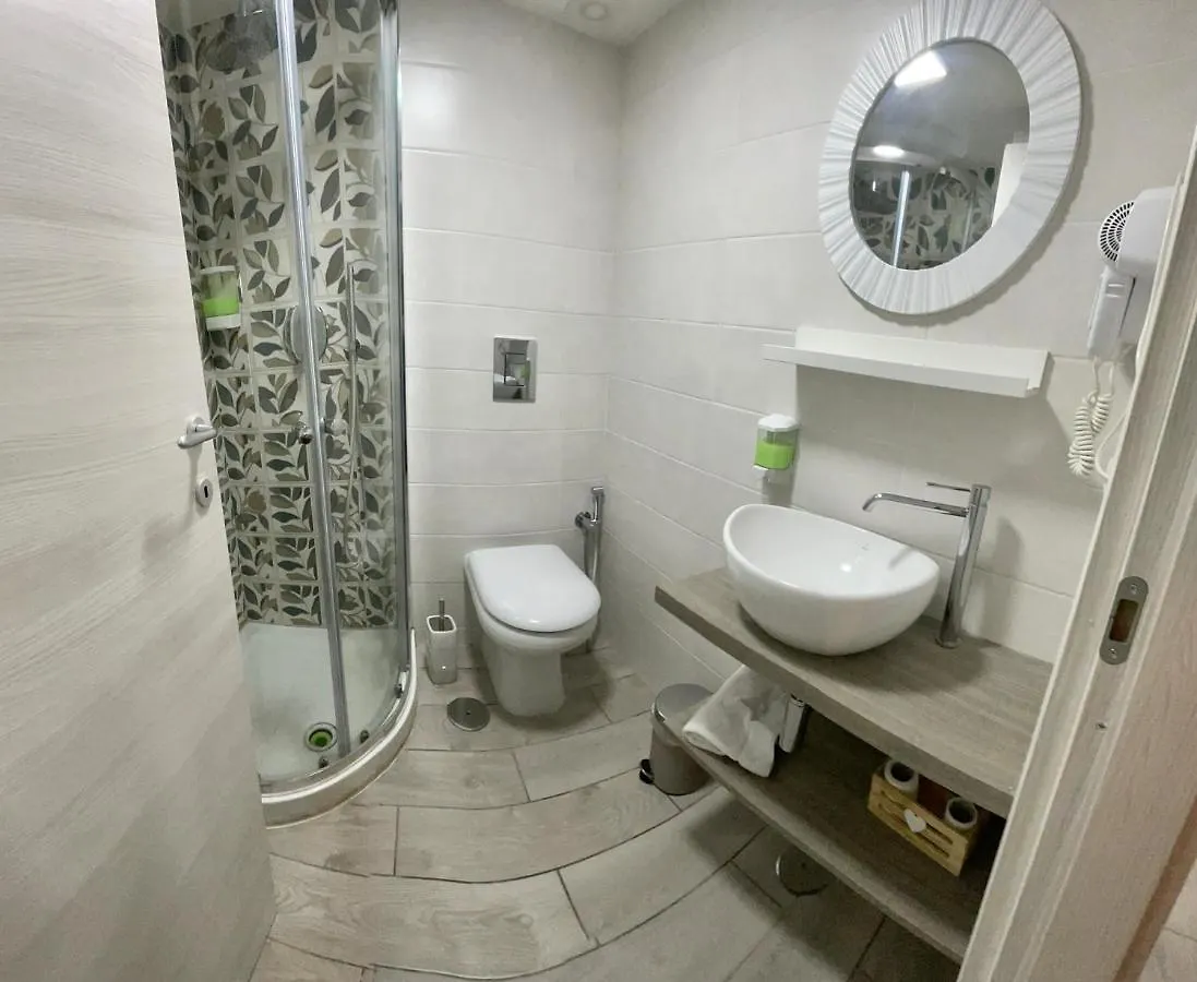 Valentine'S House Bed & Breakfast Naples Italy